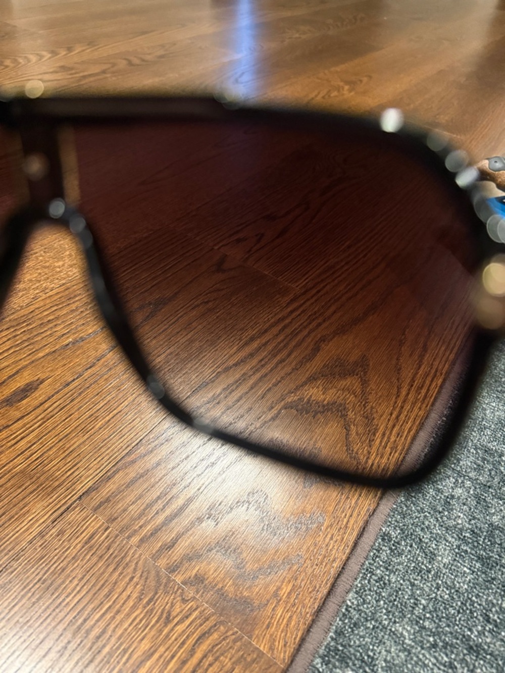 Carrera Oversized Sunglasses black frame with Gold Accent - Picture 7 of 9